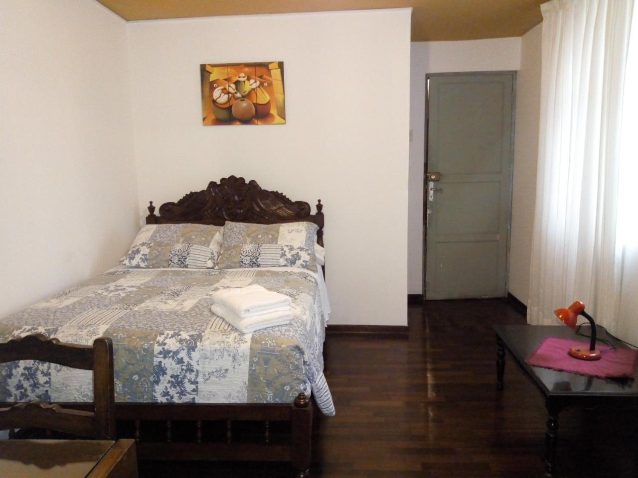 Nydia'S Trujillo City Hostel エクステリア 写真