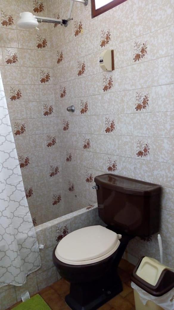 Nydia'S Trujillo City Hostel エクステリア 写真